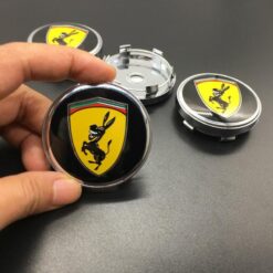 Coola centrumkåpor fake Ferrari med åsna