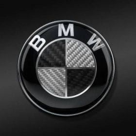 bmw emblem i äkta kolfiber