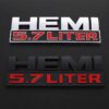 dodge hemi 5.7L emblem i svart och silver