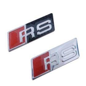 Audi RS emblem i svart och silver färg till ratten.