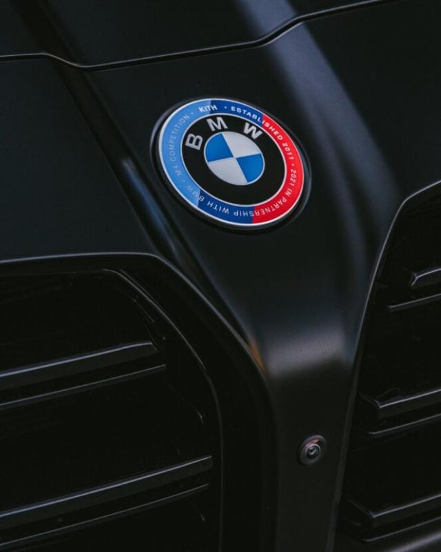 BMW emblem märke logo 50 årsjubileum 6 BMW emblem märke logo 50 årsjubileum - Bild 6